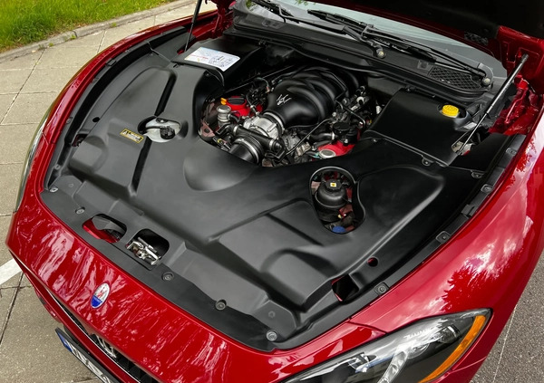 Maserati GranCabrio cena 299000 przebieg: 40700, rok produkcji 2015 z Warszawa małe 562